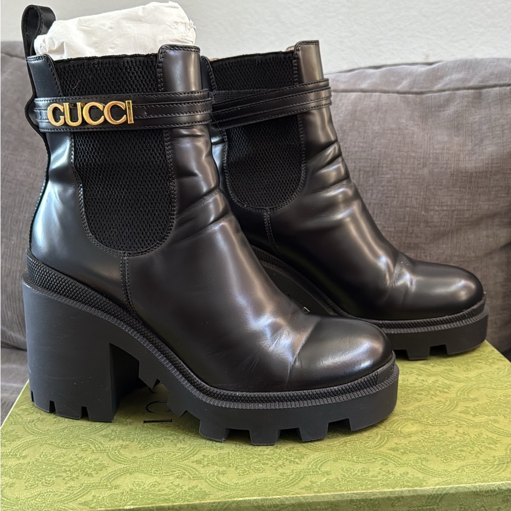 Gucci Black Leather Heeled Boots with Gold Logo